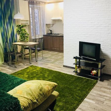 Двухкімнатна Студія Csernyihiv Kültér fotó